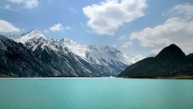 初见然乌湖，初见你。