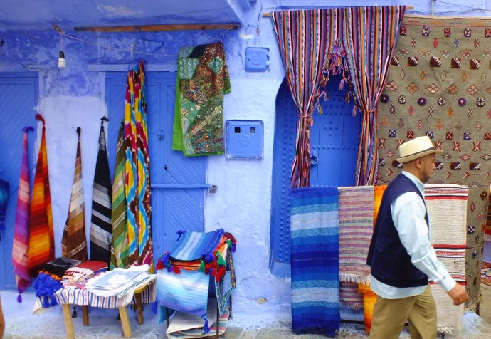 梦幻般的蓝色小城舍夫沙万