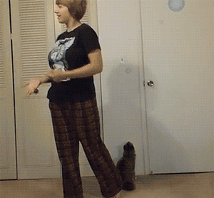 落地平阳被狗 一代百兽之王坠落