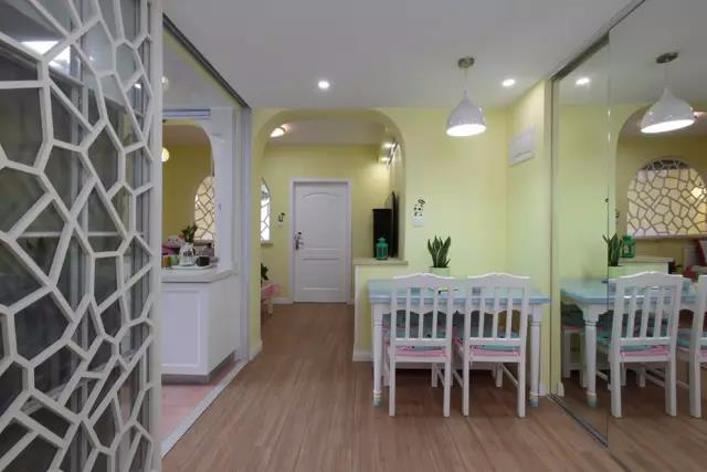 60平的长条形户型，紧凑的小两房，颜色搭配超棒！