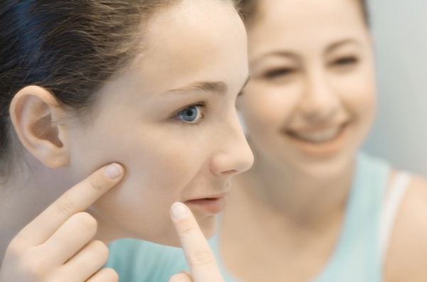 脸上长痘痘怎么去调理？