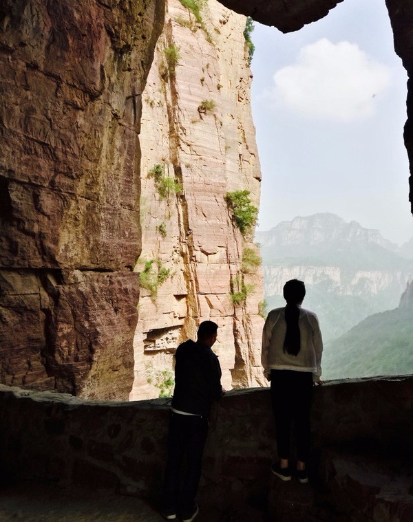 谜般的郭亮洞 奇迹公路背后的故事