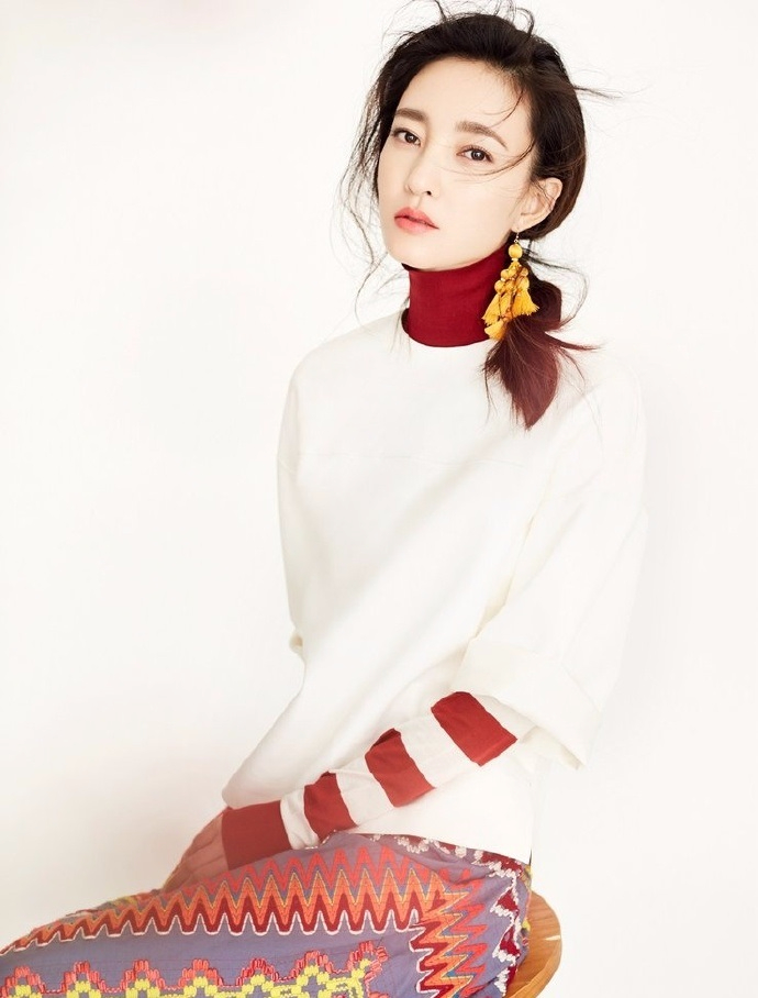 王丽坤优雅知性写真 纯净温婉大气