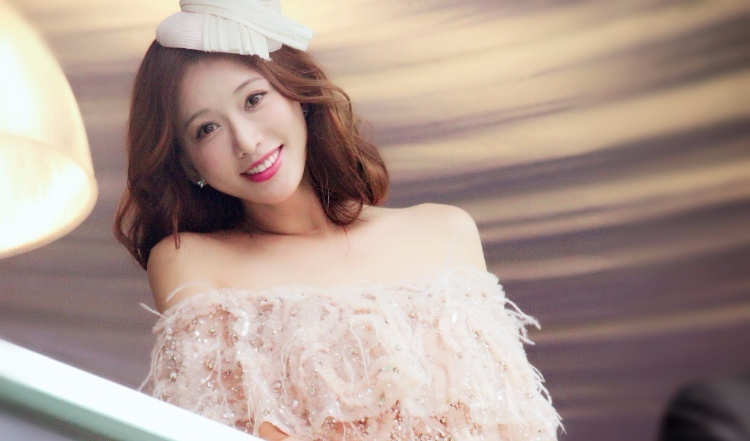 林志玲出席某活动  优雅时尚气质