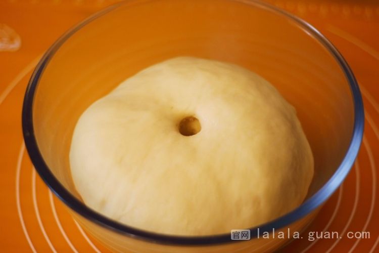 这样做的小面包不仅颜值好，味道更没得说，当早餐或下午茶都很赞