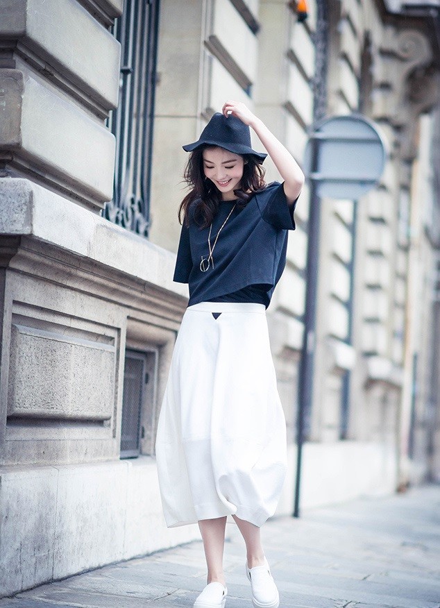 齐溪巴黎浪漫写真 黑白撞击尽显随性风范