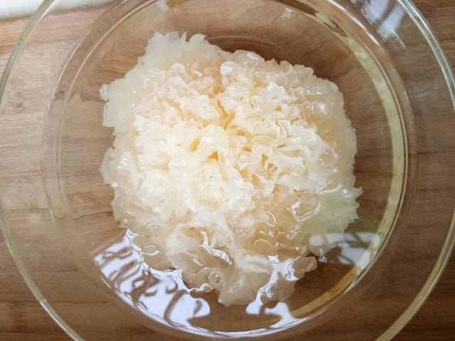 女人夏天常喝这碗汤，提神润肺补气和血功效好！