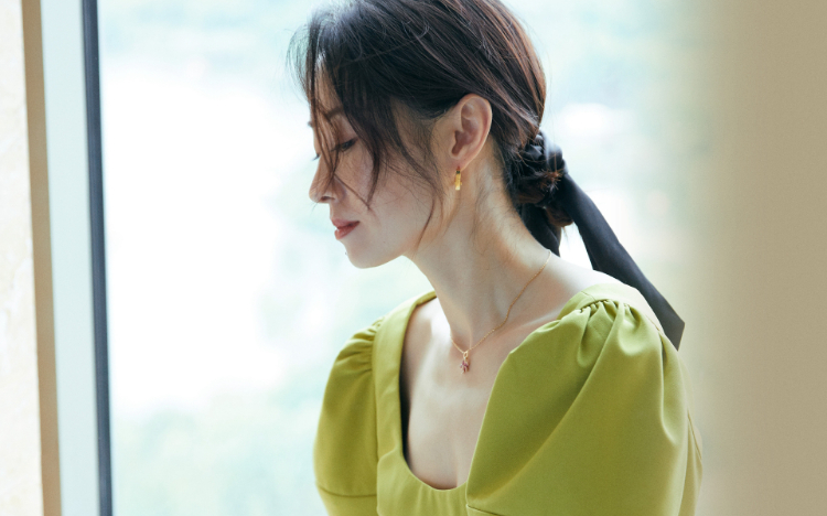 刘敏涛绿色套装清爽写真