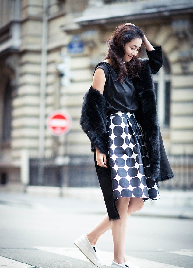 齐溪巴黎浪漫写真 黑白撞击尽显随性风范