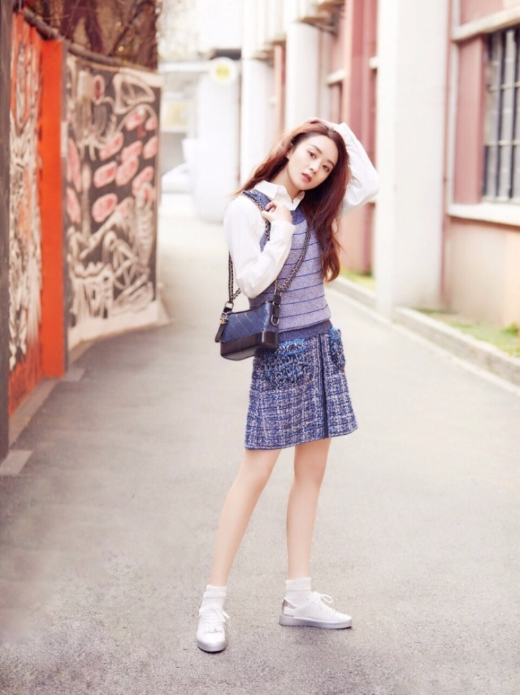 赵丽颖时尚大片 很清新很自然