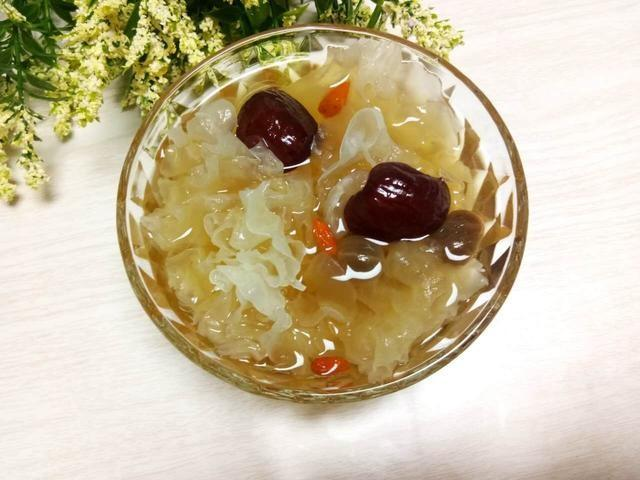 女人夏天常喝这碗汤，提神润肺补气和血功效好！