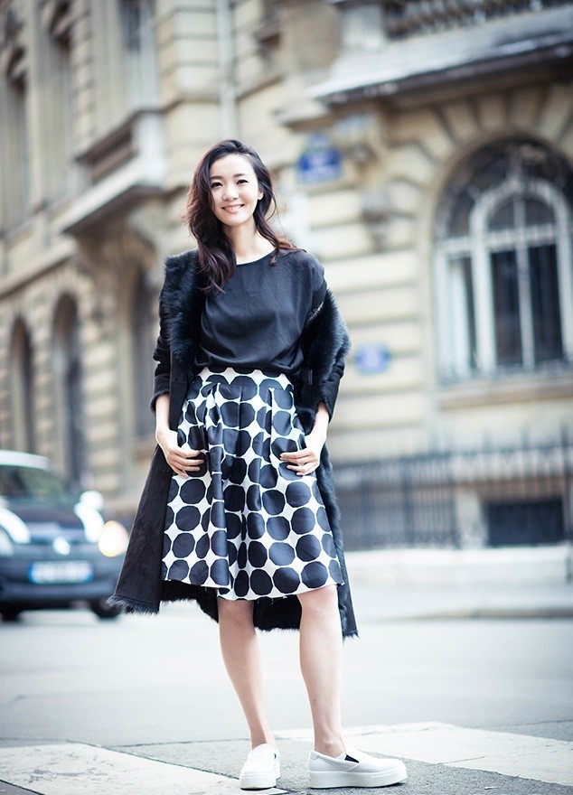 齐溪巴黎浪漫写真 黑白撞击尽显随性风范