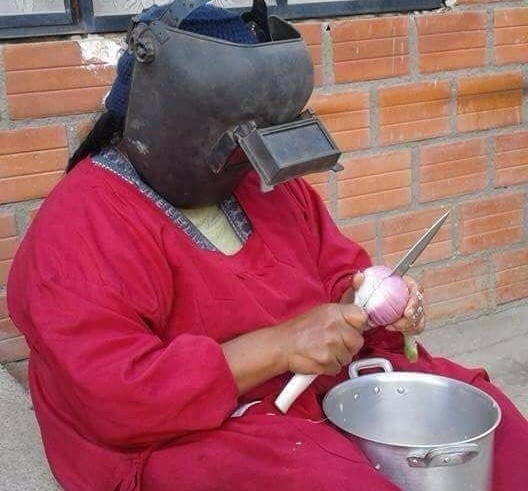 幽默笑话：从睡觉，可以看贫富