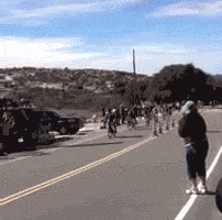 富人靠科技，穷人靠自己