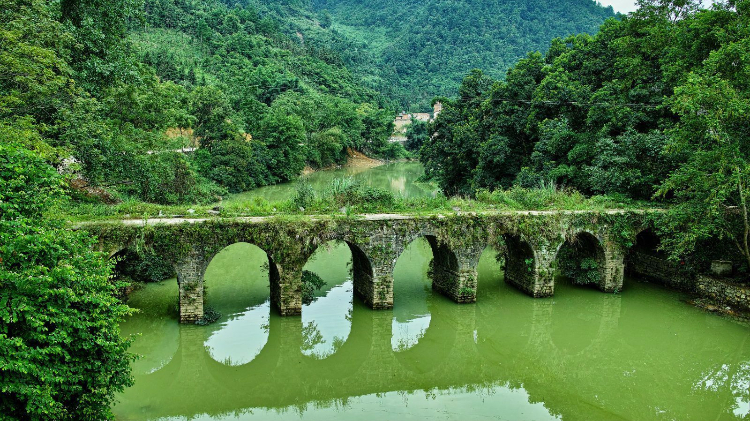 去贵州旅游，一定要来荔波看看