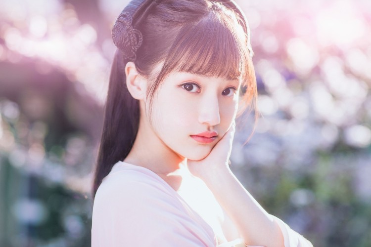 清纯刘海古装裙美女 清新活泼有少女气质