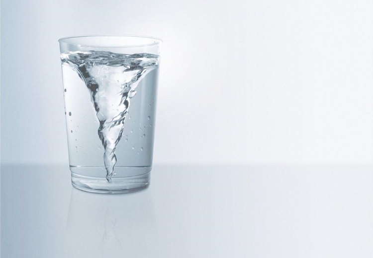 水杯有异味怎么办