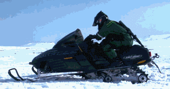 富人靠科技，穷人靠自己