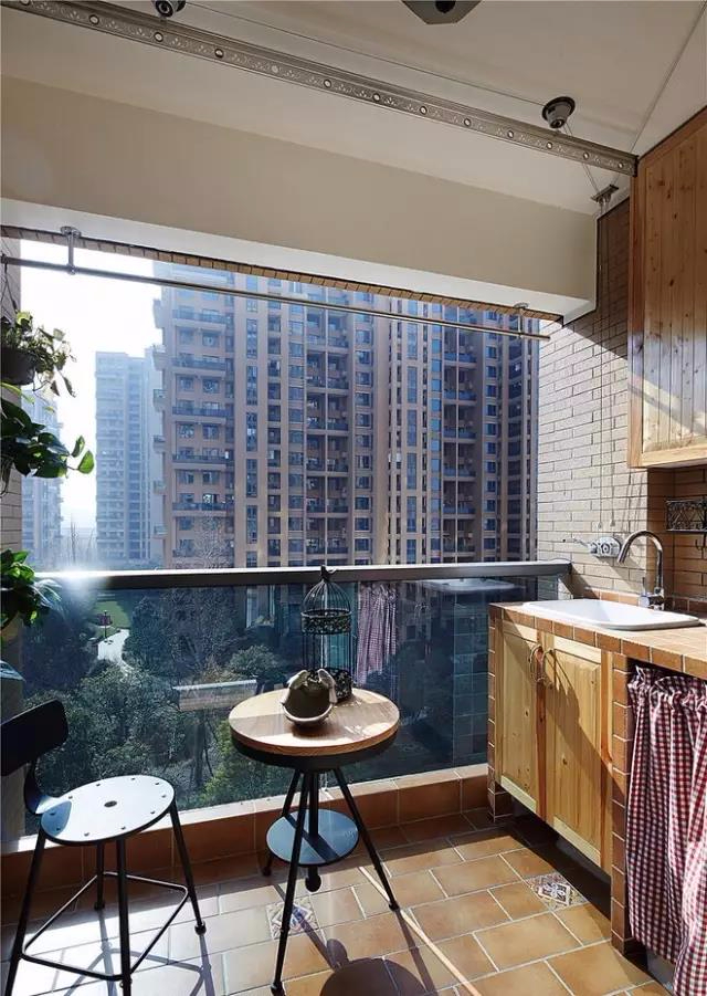 好看又可以晒衣服的阳台，谁说小户型阳台不能两者兼备！