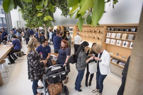 苹果零售店将在5月大改：新增免费教育计划 转型服务社区