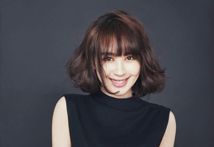 李菲儿全新黑白美照 有“中国好女友”的美赞