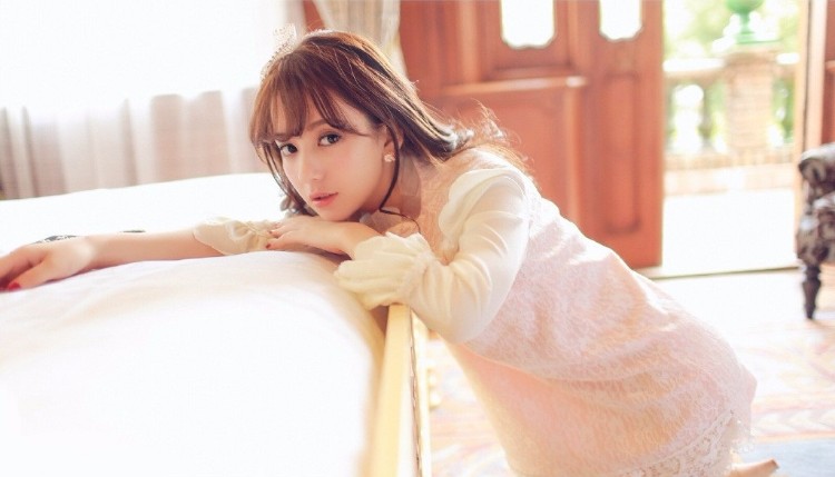 方媛清纯美少女写真