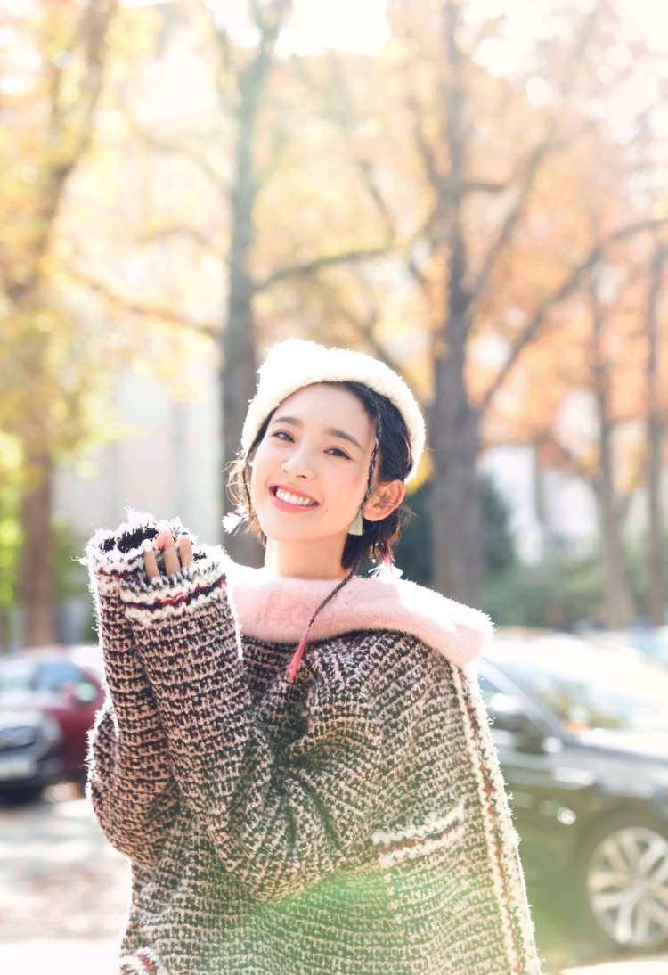 唐艺昕巴黎大片 甜美小清新少女气息