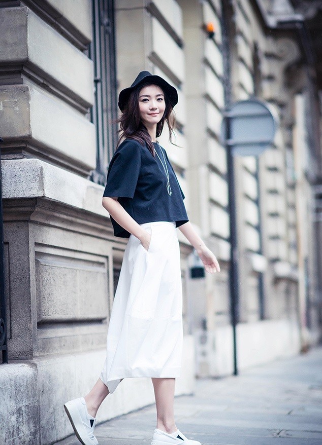 齐溪巴黎浪漫写真 黑白撞击尽显随性风范