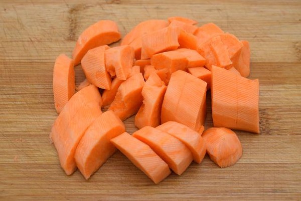 苦瓜这做法简单又爽口，不放白糖也不苦，一口一个