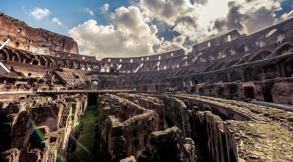 真实死亡游戏的遗址，断壁残垣不掩震撼