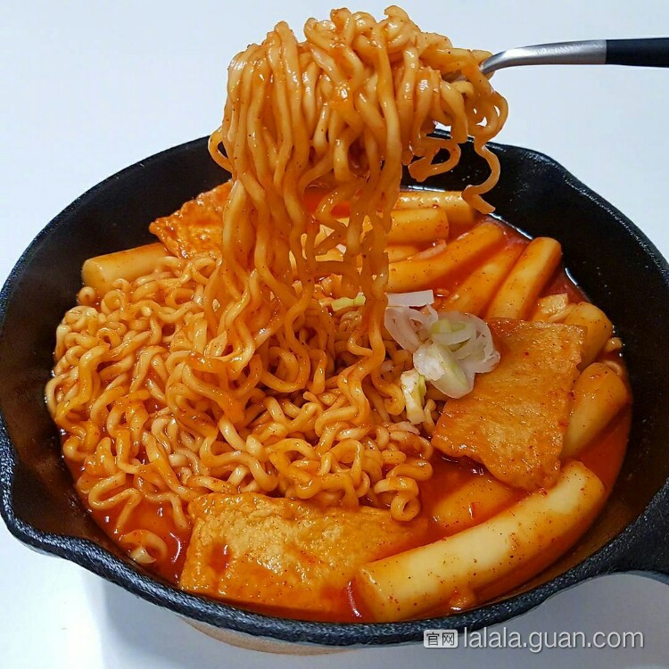 让人口水直流的韩式年糕拉面?