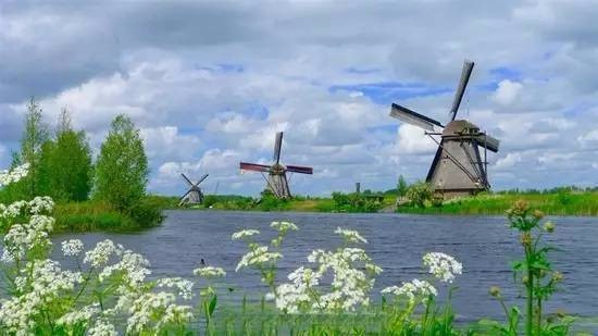 荷兰风车故事 是一首随风起舞的乡村民谣