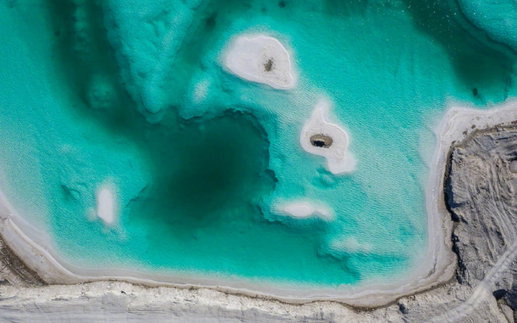 青海翡翠湖唯美风景