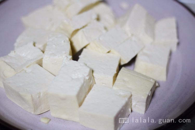 豆腐这么做，又好吃又下饭，常吃还能促进孩子的骨骼生长