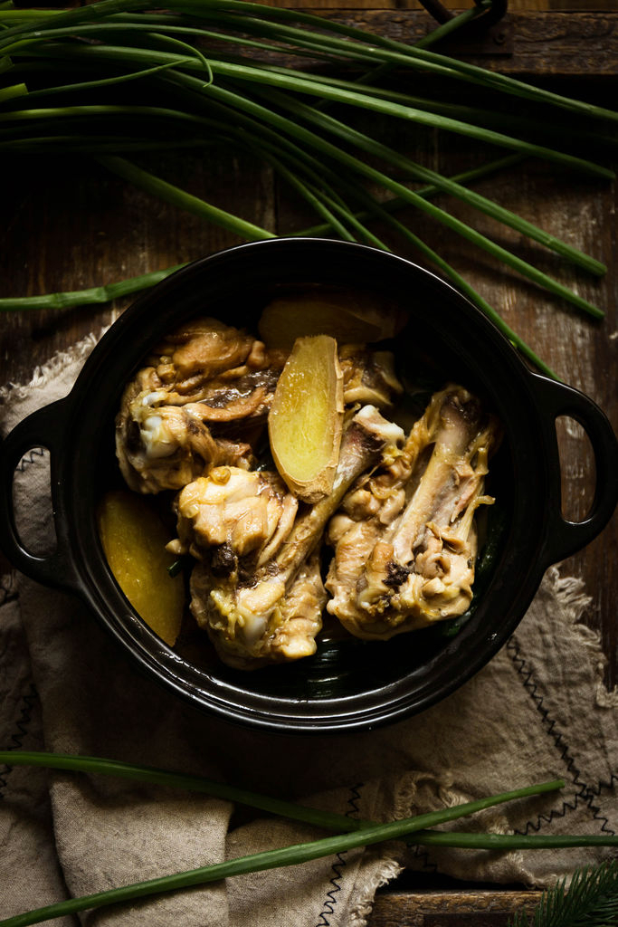 小朋友会偷吃的--葱油鸡腿的做法步骤