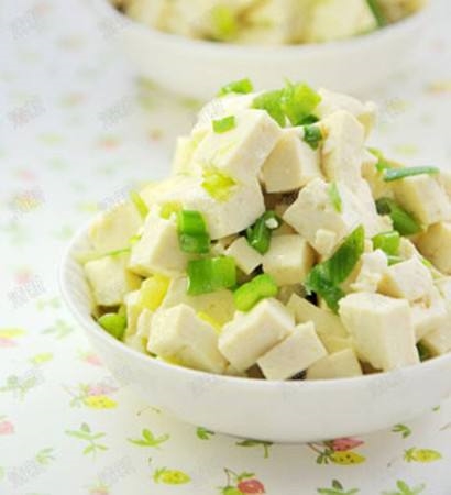 小葱拌豆腐常吃易缺钙 8种家常菜的错误搭配