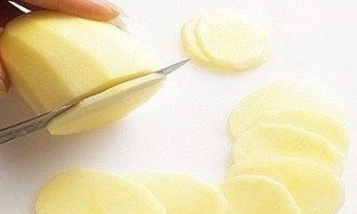 敷土豆片能美白吗