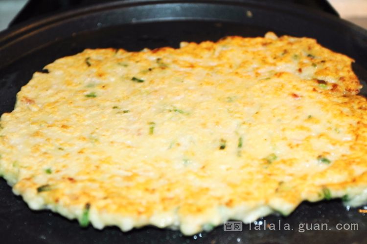 教你一招，快速消灭剩饺子馅，把它做成肉饼早餐也有着落