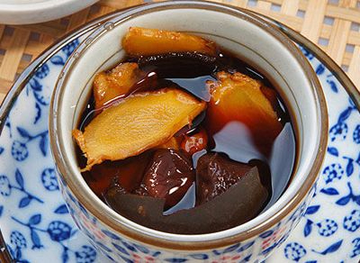 夏天最适合喝的竟不是绿豆汤，它才是夏季的排湿养血之王~