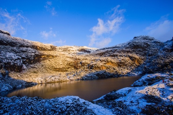 川西有一片处女地，遍地是水晶，景色媲美香格里拉