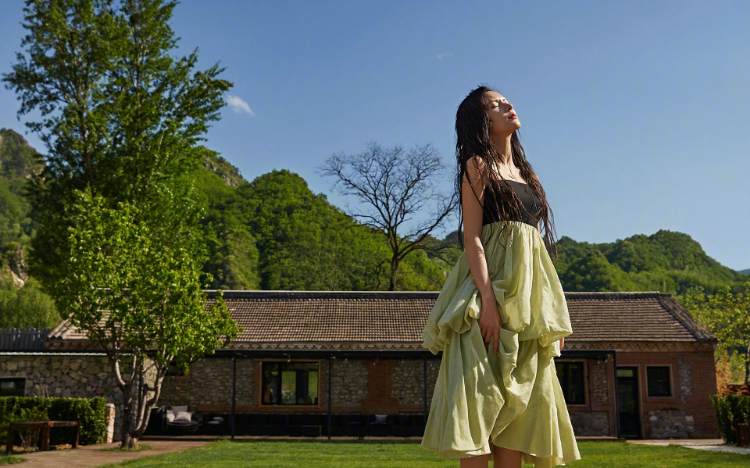 张予曦时尚性感写真