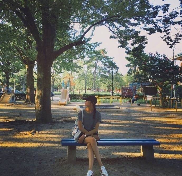 大表姐刘雯为你示范正确的旅行拍照姿势