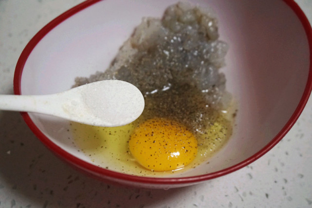 一人食的低热量食谱：推荐鲜虾饼，香甜又清爽