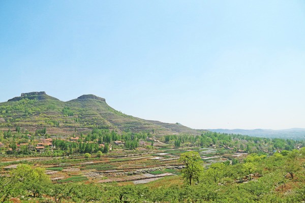 清风明月氤氲生，崮海连波石棚盛