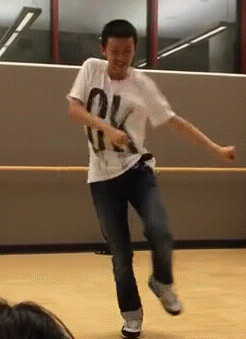 富人靠科技，穷人靠自己