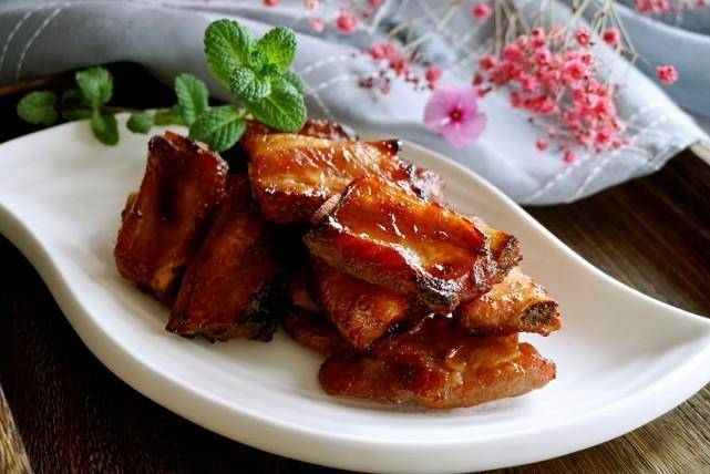 排骨轻食新做法，不放一滴油，不等主食上桌就直接被抢光