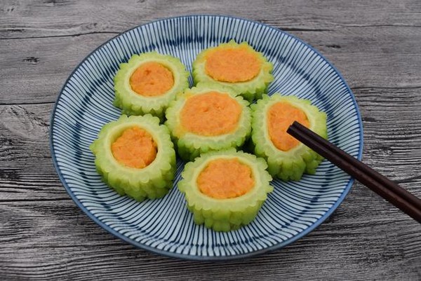 苦瓜这做法简单又爽口，不放白糖也不苦，一口一个