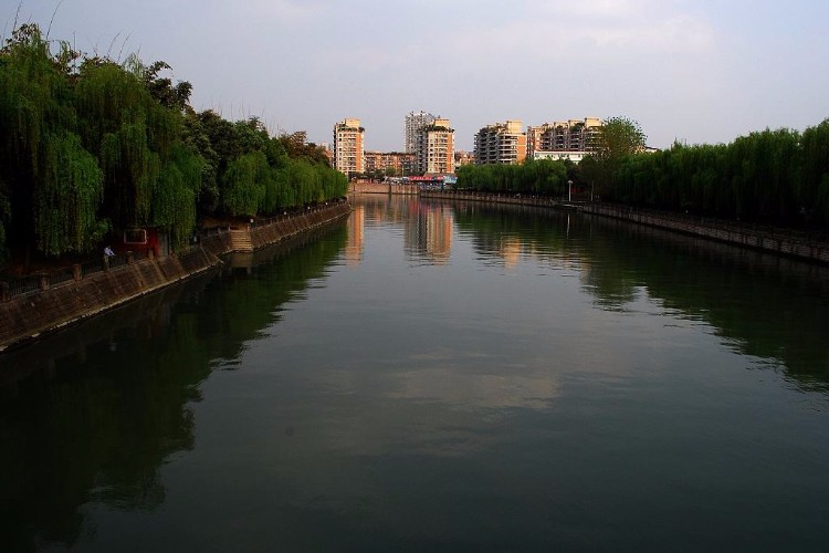 女友闹自杀 男子微信恶语刺激“骂死人”被判赔偿