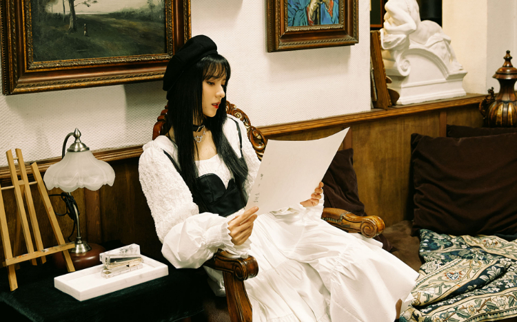 张予曦复古风情