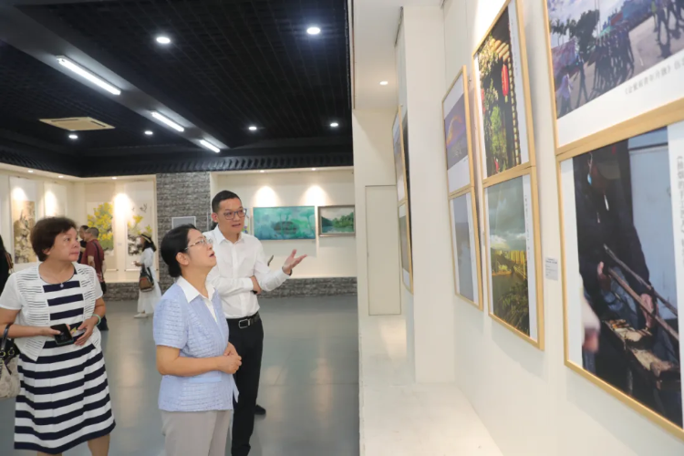 快讯丨“我和我的祖籍国”随手拍暨书画展在南沙区文化馆开幕